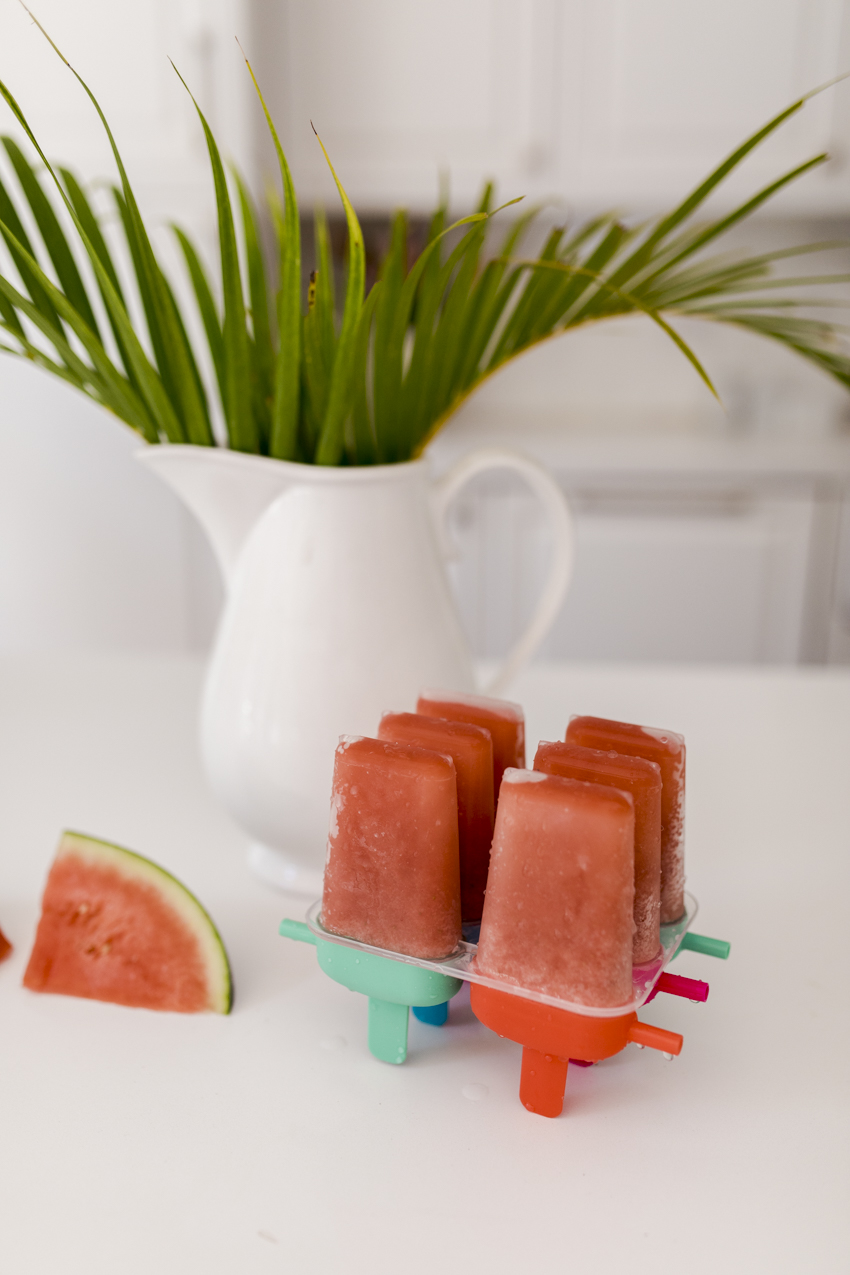 Forever Freckled shows how to make DIY popsicles to help prevent dehydration 